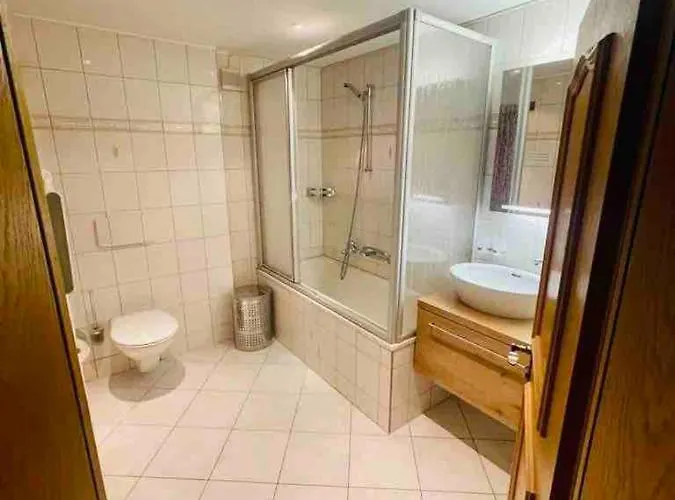 Im Alten Dorfteil Von *