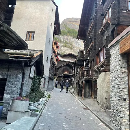 Im Alten Dorfteil Von Lägenhet